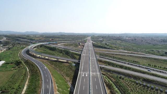 文莱高速公路项目通过交工验收!